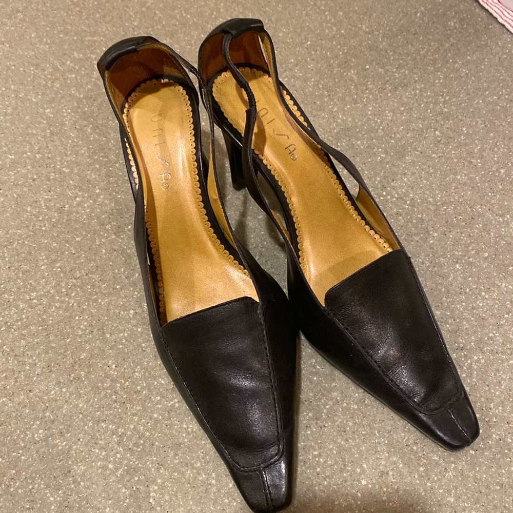 Unisa Black Cutout Heels-8B-Excellent condition!